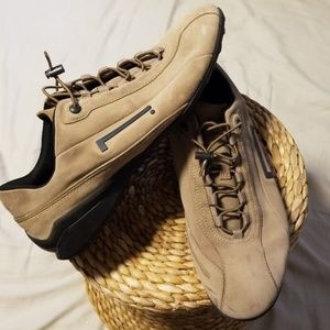 Pirelli sneakers size US10